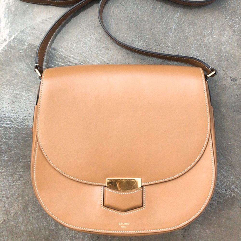 Celine Trotteur smooth leather camel Medium size